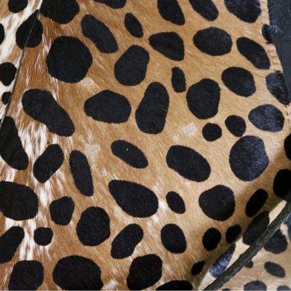 SOLD! ❤️ Clare V. Simple V Tote Bag in Leopard - Picture 12 of 16